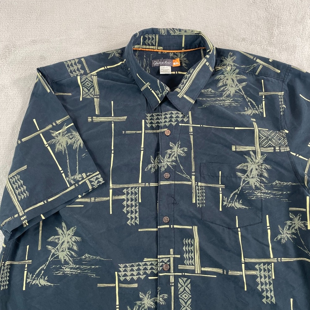 Vintage Quiksilver Shirt Men XL Black Hawaiian Tribal Geometric Short Sleeve‎